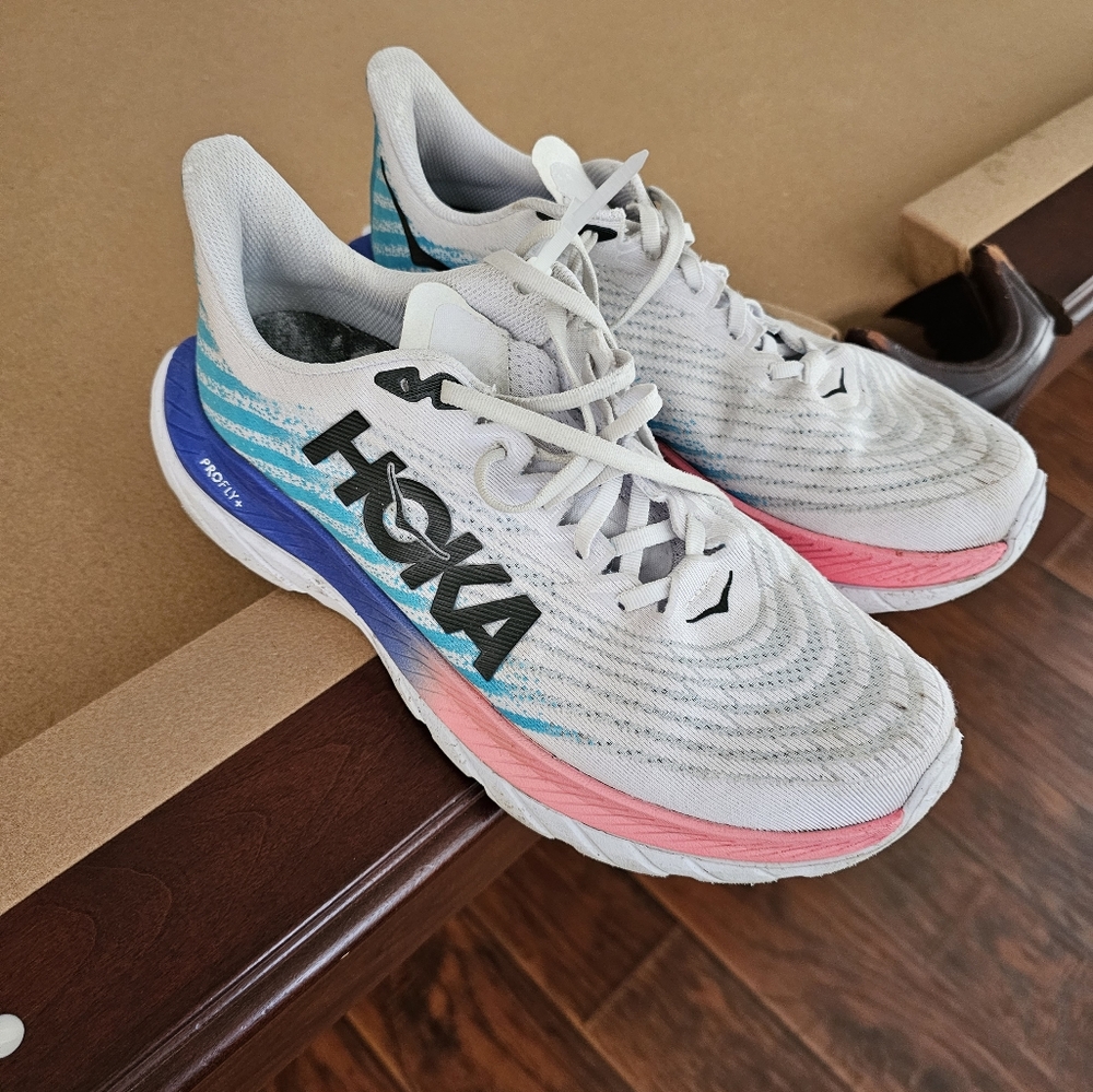 Hoka Profly white/scuba blue running shoes size 9.5D